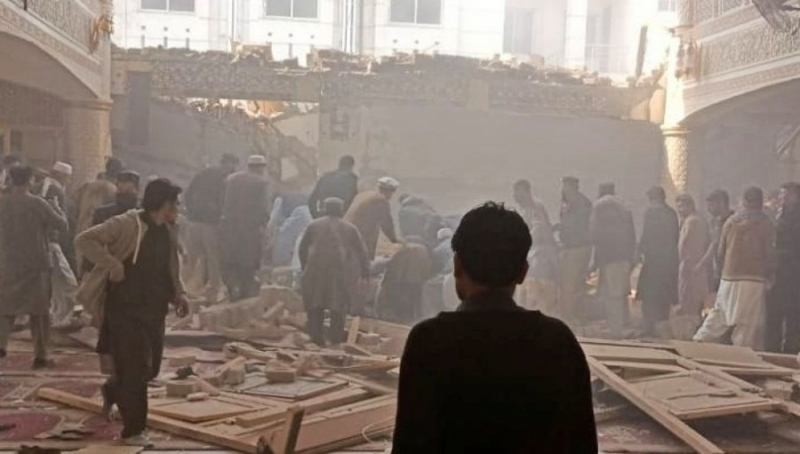 Террорист-смертник устроил взрыв в мечети Пакистана
