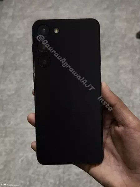 В интернет утекли фото грядущего Samsung Galaxy S23+