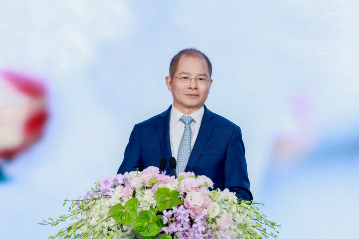 Huawei представила годовой отчет за 2022 год: Устойчивая деятельность, устойчивое выживание и развитие