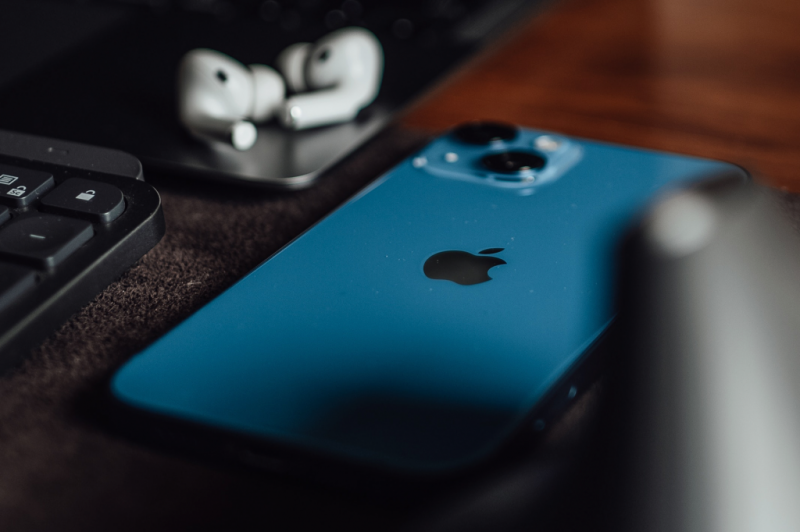 Сомнительная экономия. Все, что нужно знать о «серых» iPhone