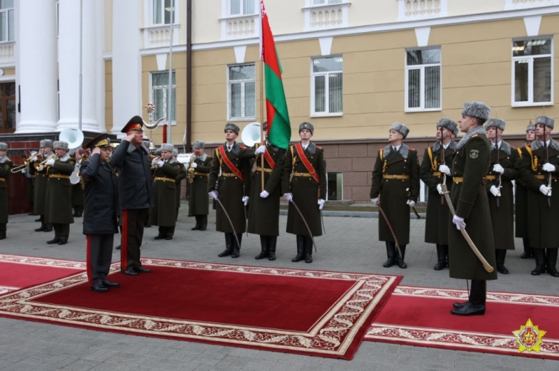 Начальник Генштаба Узбекистана прибыл в Беларусь