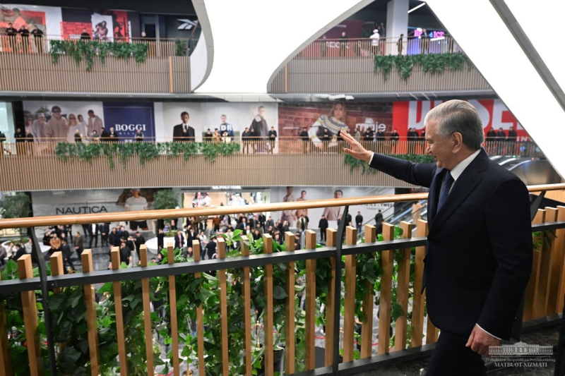 Президент побывал в новом Tashkent City Mall. Видео