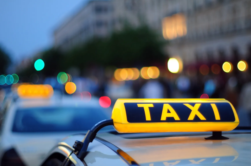 Налоговая посчитала, во сколько обходятся услуги такси узбекистанцам