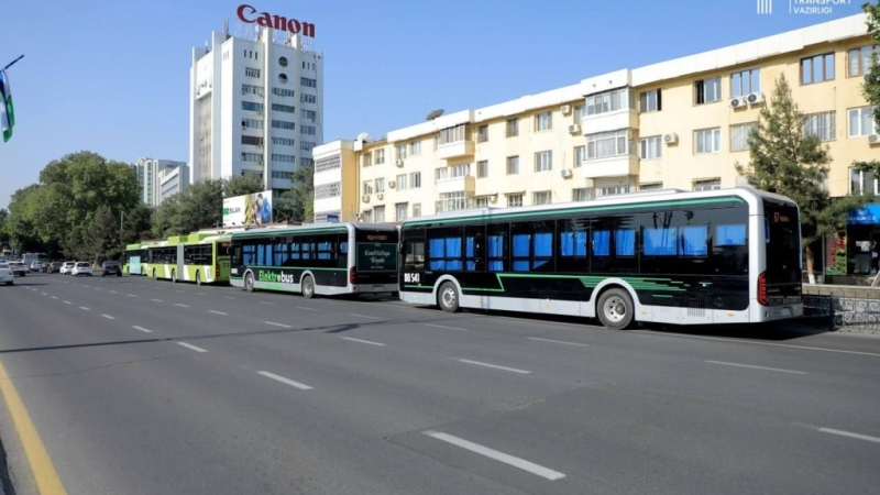 В Ташкенте уволили водителя автобуса, который зажал дверями пожилого пассажира
