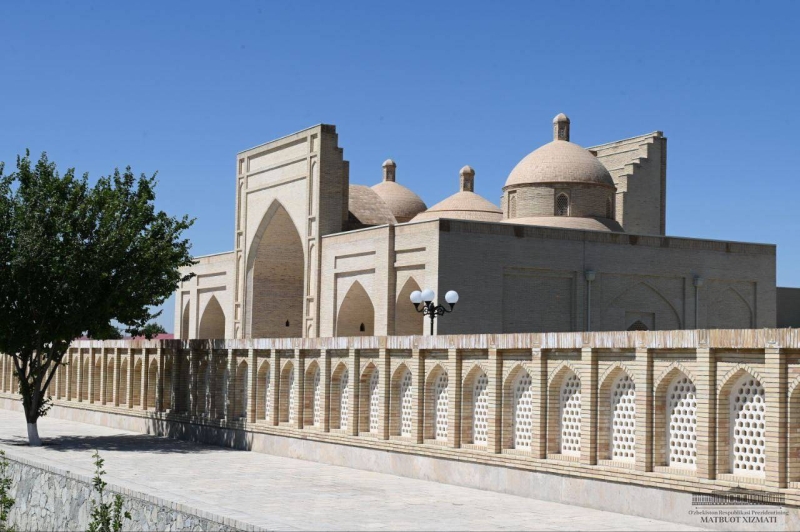 Шавкат Мирзиёев прибыл в Бухару