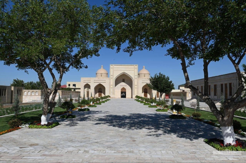 Шавкат Мирзиёев прибыл в Бухару