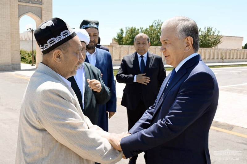 Шавкат Мирзиёев прибыл в Бухару