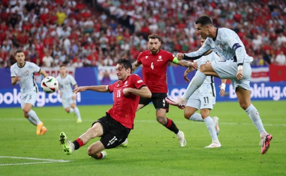Сборная Грузии победила Португалию и сенсационно вышла в плей-офф Евро-2024