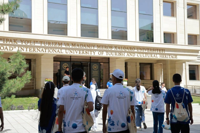 В Узбекистане стартовал Международный молодёжный экологический лагерь