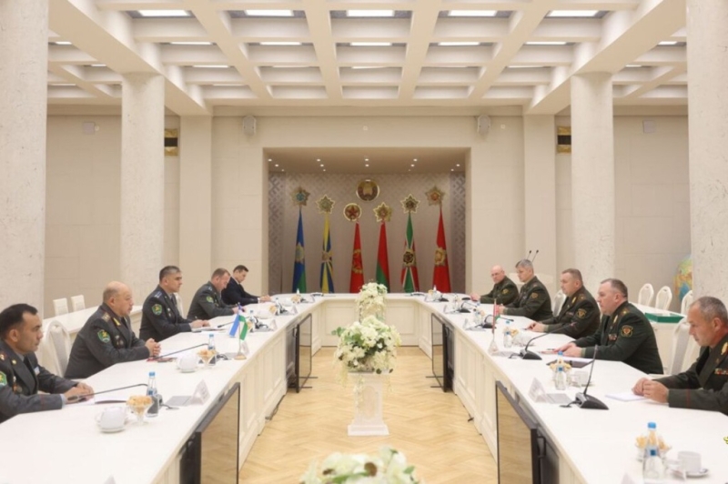 Министр обороны Узбекистана прибыл с визитом в Беларусь
