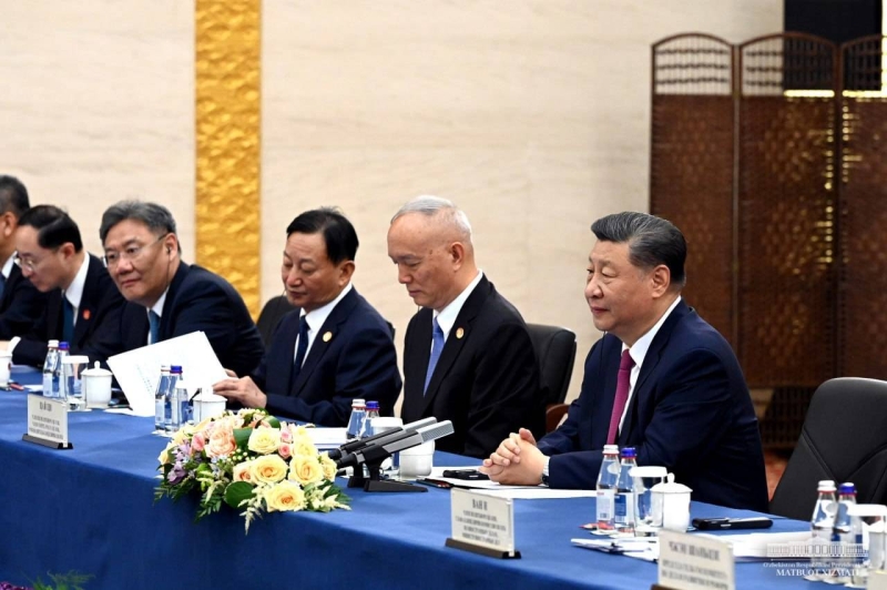Шавкат Мирзиёев провел переговоры с лидером Китая