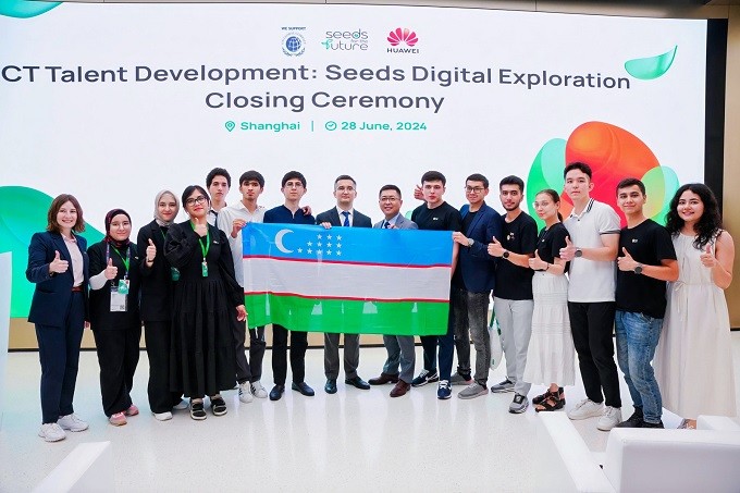 Студенты Узбекистана приняли участие в образовательном туре компании Huawei в Китае и посетили MWC в Шанхае