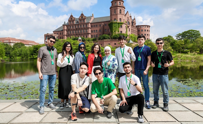 Студенты Узбекистана приняли участие в образовательном туре компании Huawei в Китае и посетили MWC в Шанхае