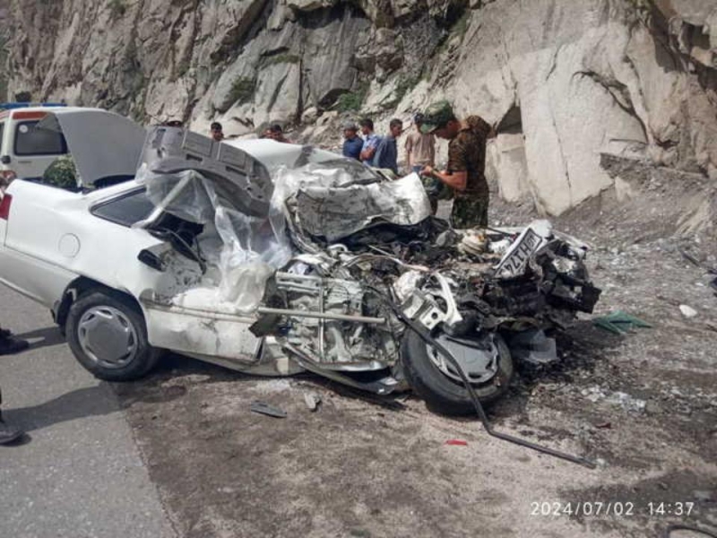 Трое узбекистанцев погибли в аварии в Таджикистане