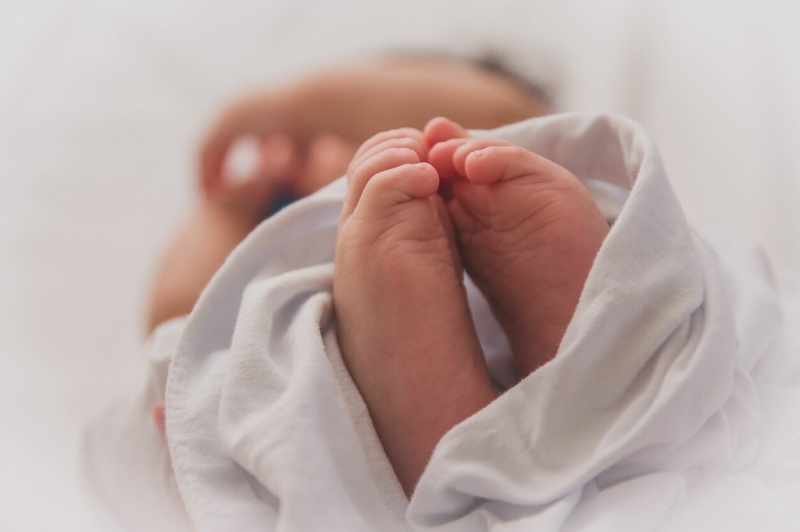 В Карши родители получили срок за попытку продать свою новорожденную дочь