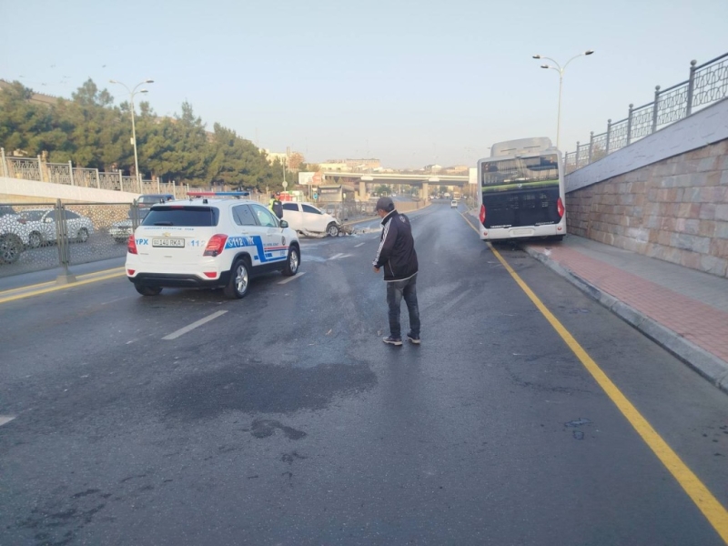 Уснувший водитель устроил лобовое столкновение с автобусом в Самарканде