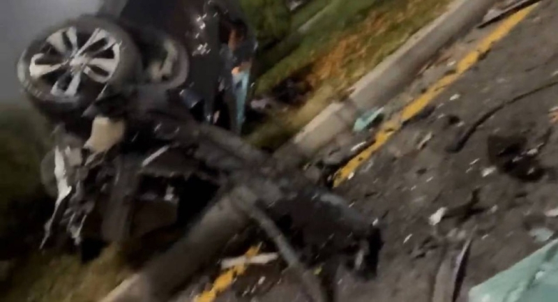 В Ташкенте поздно ночью столкнулись BMW и Tracker-2. Есть пострадавшие. Видео