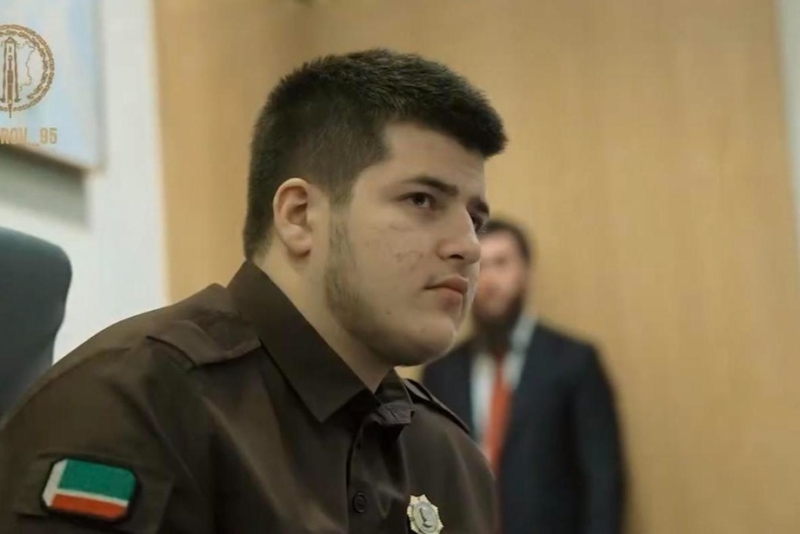 Сын Рамзана Кадырова попал в аварию. Его госпитализировали в тяжелом состоянии