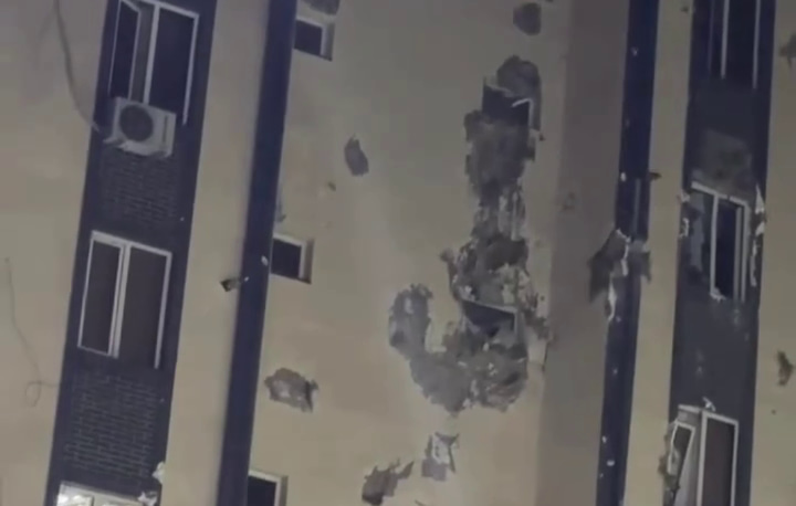 В многоэтажном доме Андижана произошел взрыв газа. Видео