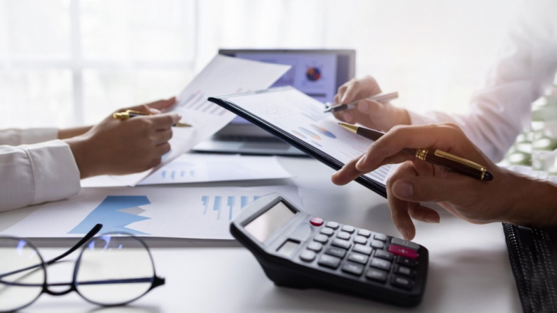 Бизнес в Узбекистане поделят на "зеленую", "желтую" и "красную" категории налогового риска