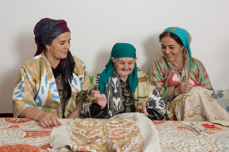 Семья, которая сохранила гиждуванскую керамику: семь поколений мастеров и три ремесла