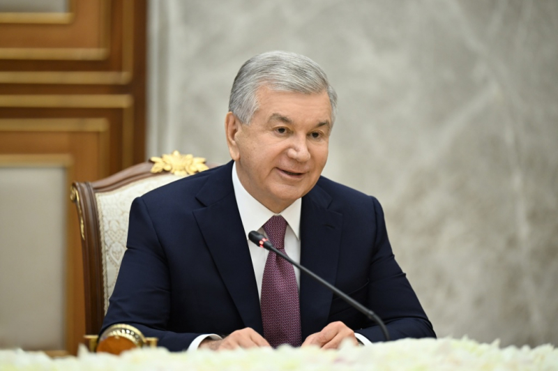 Шавкат Мирзиёев поздравил сотрудников МВД с 35-летием ведомства